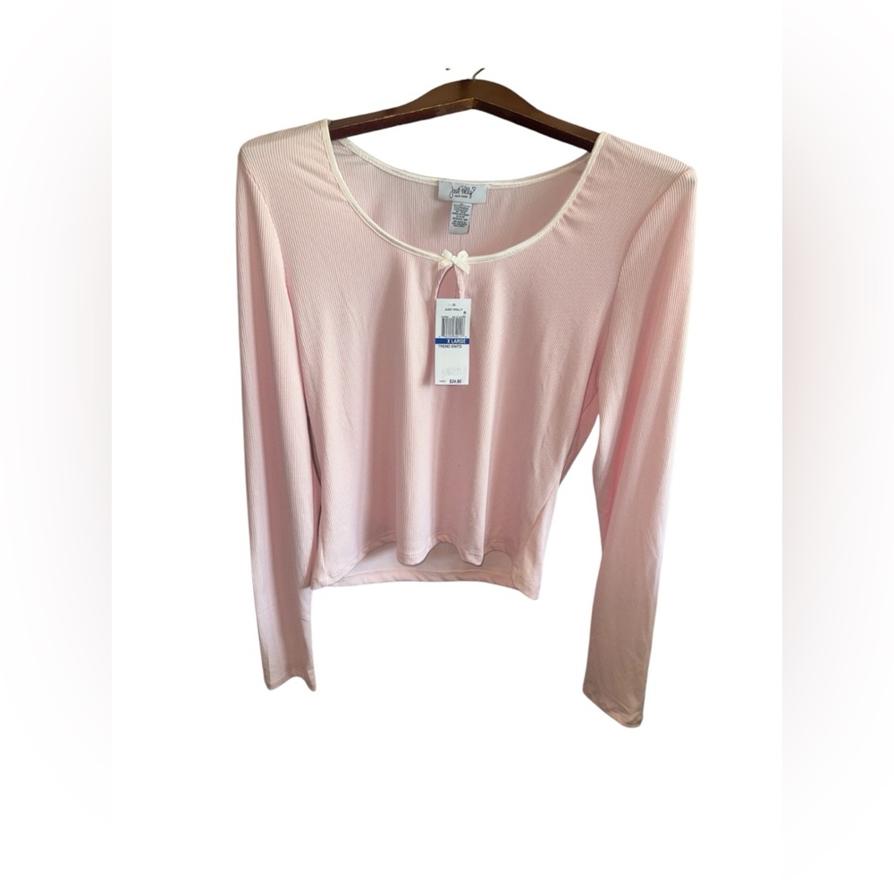 Just Polly Women’s XL NWT Soft Pink Long Sleeve Scoop Neck Top - Keyhole T-Shirt